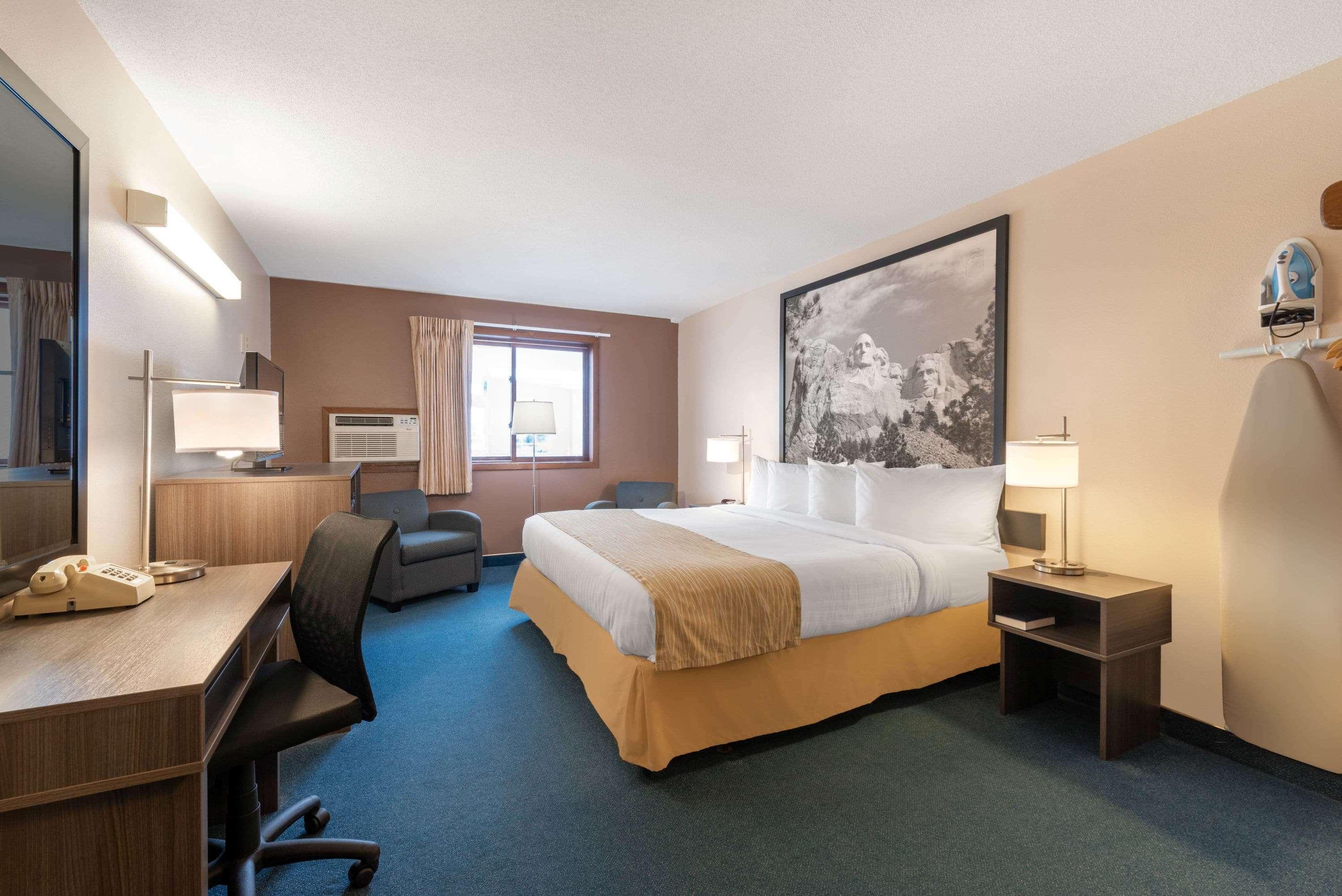 Super 8 By Wyndham Sturgis Hotel Luaran gambar