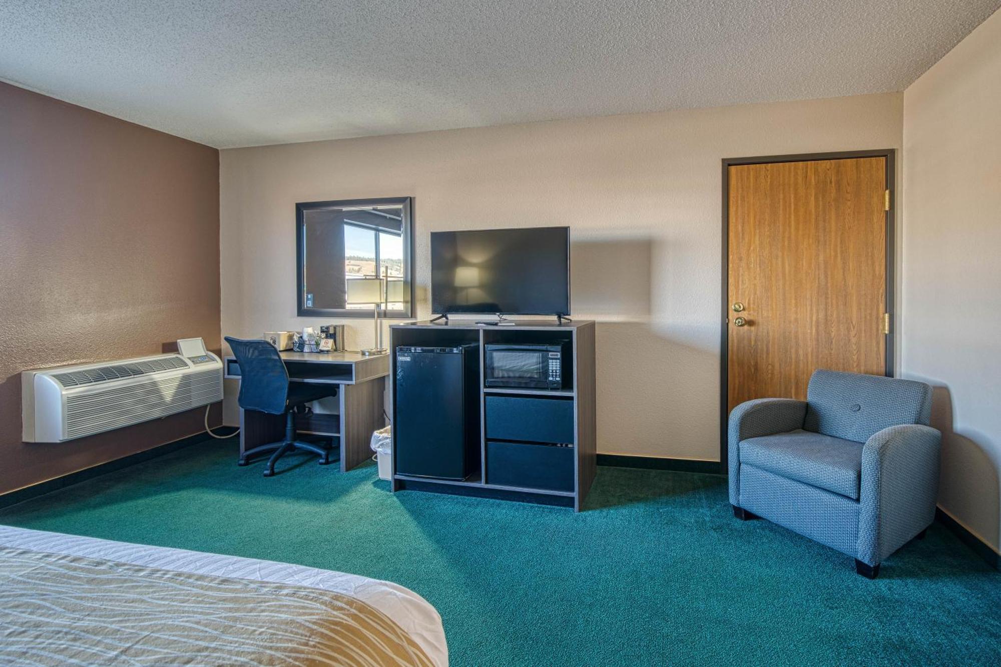 Super 8 By Wyndham Sturgis Hotel Luaran gambar